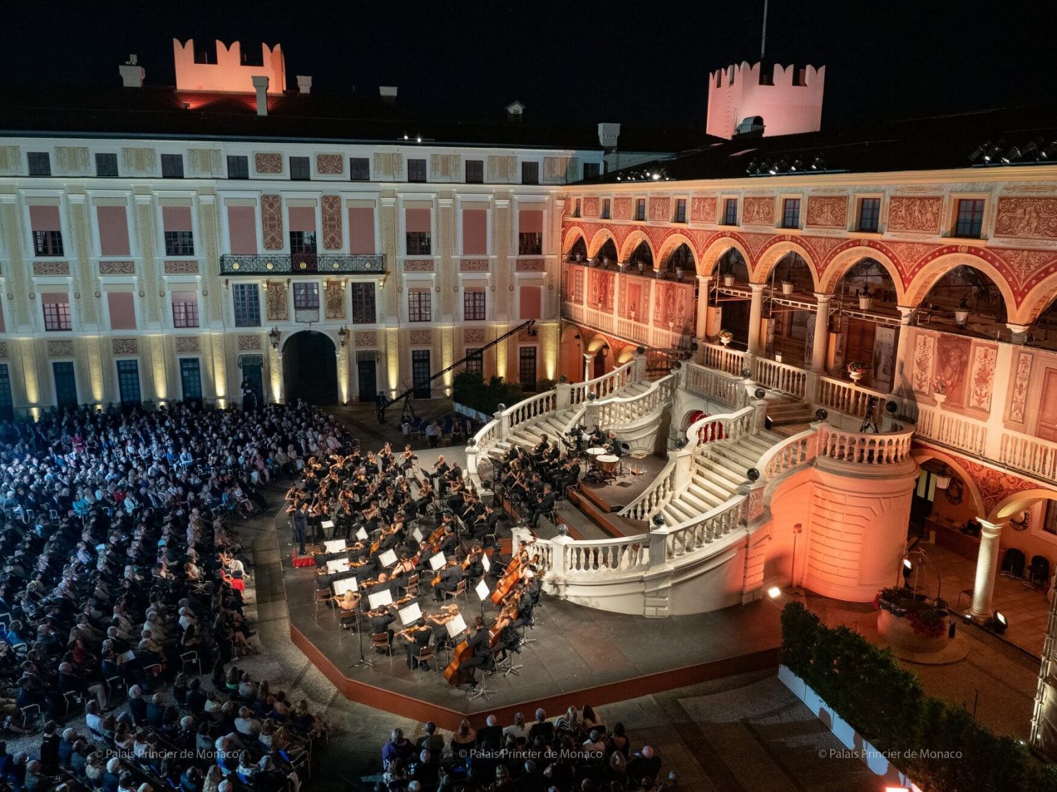 can you visit the palace in monaco